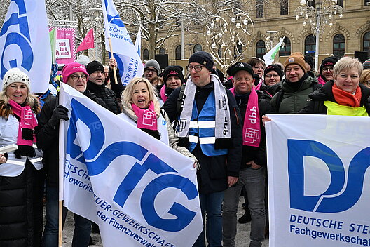 Beschäftigte aus Sachsen-Anhalt demonstrierten in Magdeburg