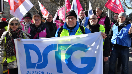 Einkommensrunde Bund und Kommunen 2023 - Groß-Demo in Hannover am 28.02.2023