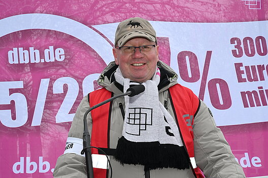 Mitglied der Bundestarifkommission des dbb und Stv. Vorsitzender des dbb sachsen-anhalt Torsten Grabow