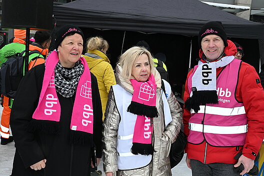 (v.l) Rita Mölders Stv. Vorsitzende der dbb Bundestarifkommission, Iris Herfurth 1. Stv. Vorsitzende des dbb sachsen-anhalt und Frank Schönborn Landesvorsitzender des tbb thüringen